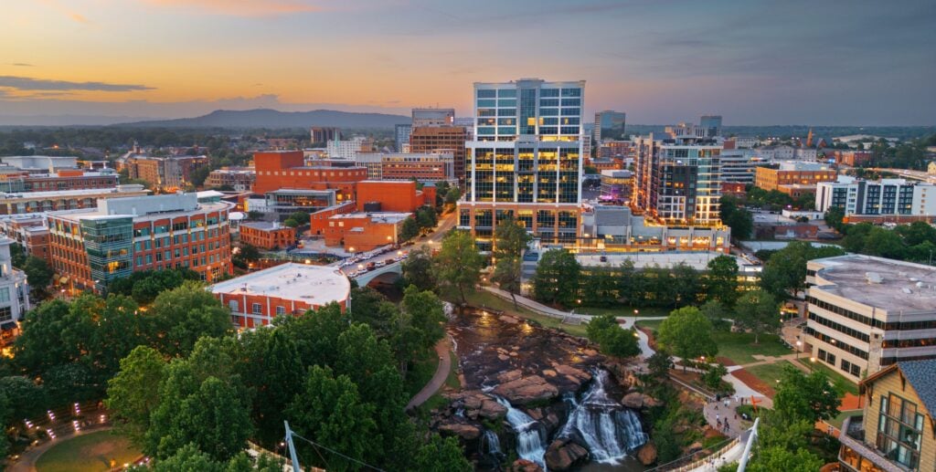 2025's Emerging Realty Hotspots: Top 3 Markets to Watch