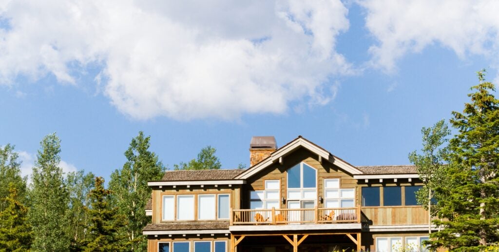 Reviving a Failing Airbnb into a $25K Success in Just 90 Days