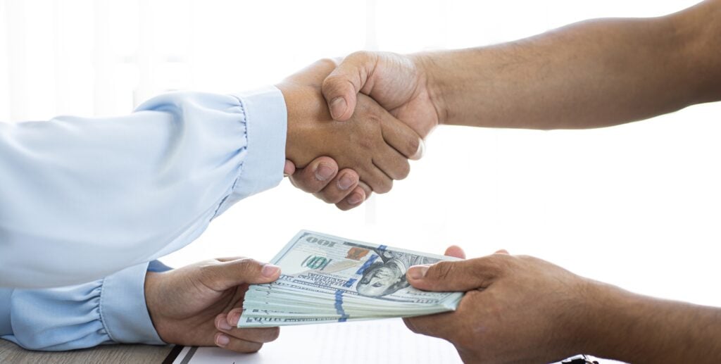 "Mastering Cash Offers: Strategies for Buying Property Without Liquid Cash"